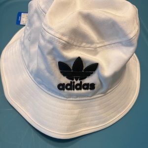 Adidas bucket hat brand new